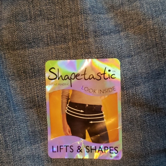 Brand new Lee Perfect Fit stretch jeans - Picture 2 of 3